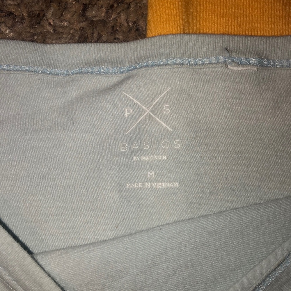 PacSun tops - Picture 3 of 3